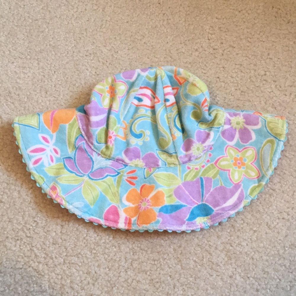 Like new! Tropical terrycloth brimmed hat